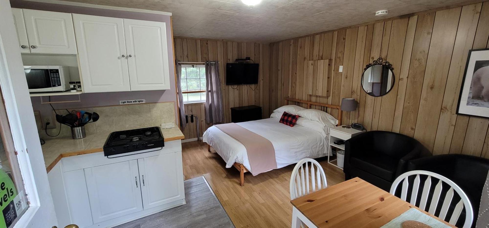 Parkway Cottage Resort And Trading Post Dwight Bagian luar foto
